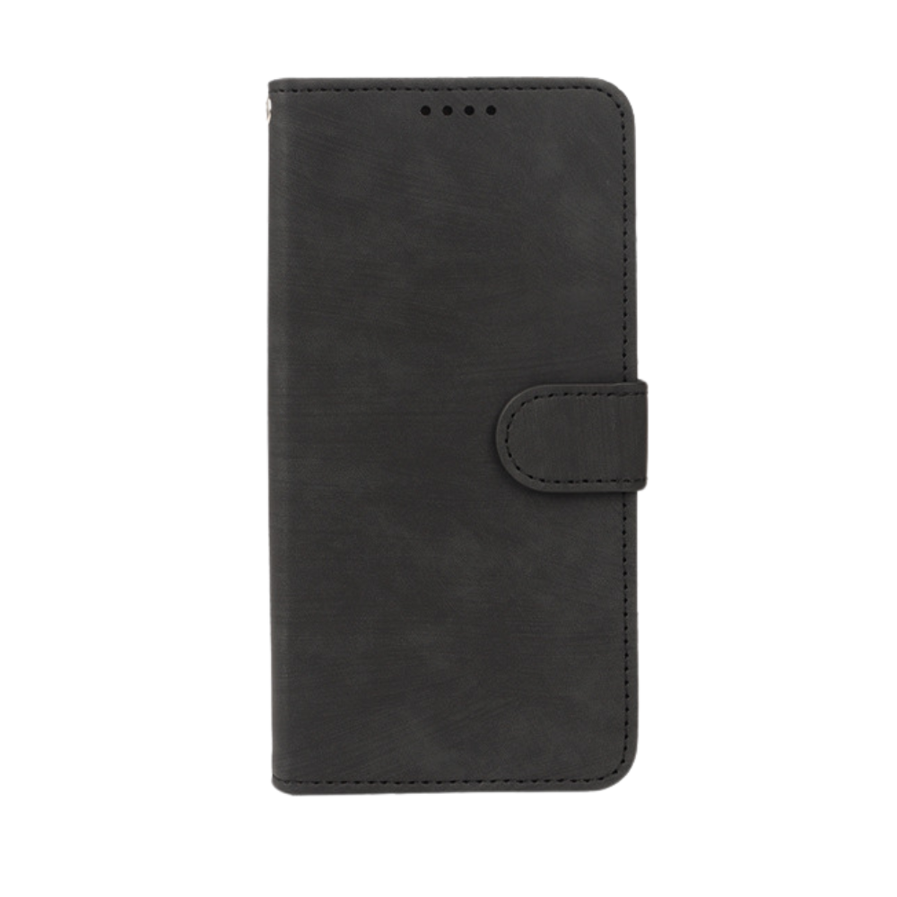 The Elevkassan Apple iPhone Plånboksskal i svart läder har ett stilrent magnetlås och visas stängt mot en vit bakgrund.