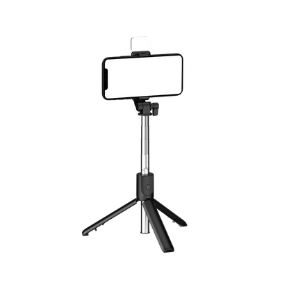 Elevkassan Selfiestick med Bluetooth & LED-lampa har ett stativ med justerbara ben, en teleskopstång och en LED-lampa ovanför din smartphone - perfekt för fotografering eller videoinspelning.
